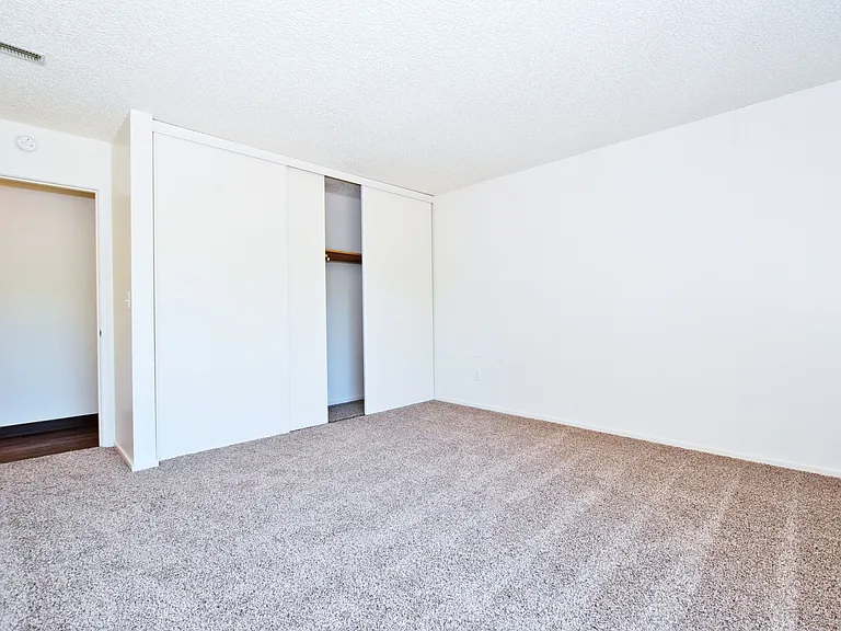 Timberwood Apartments — Photo 33