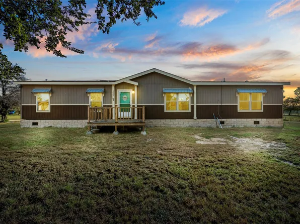 1605 Cloverleaf Rd, Waco, TX 76705