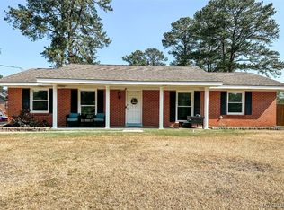 102 Colonial Ct, Prattville, AL 36066