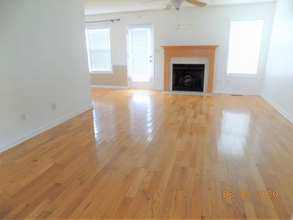 2nd image of 1418 Addison Dr