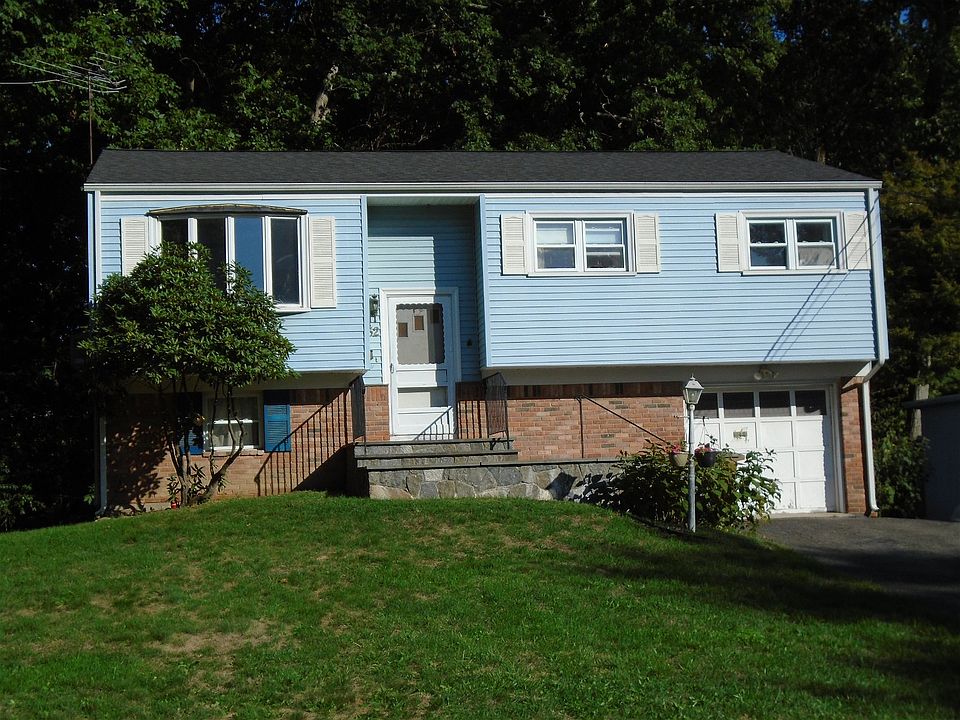 1st image of 52 Vine Pl
