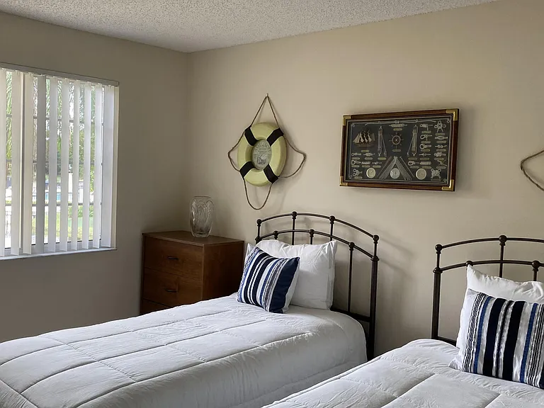 100 Crestwood Ct N #103 — Photo 17