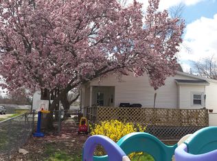 333 W Polk Ave, Charleston, IL 61920