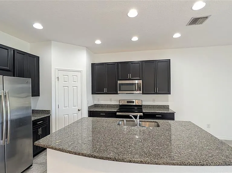 7046 Grand Elm Dr — Photo 2