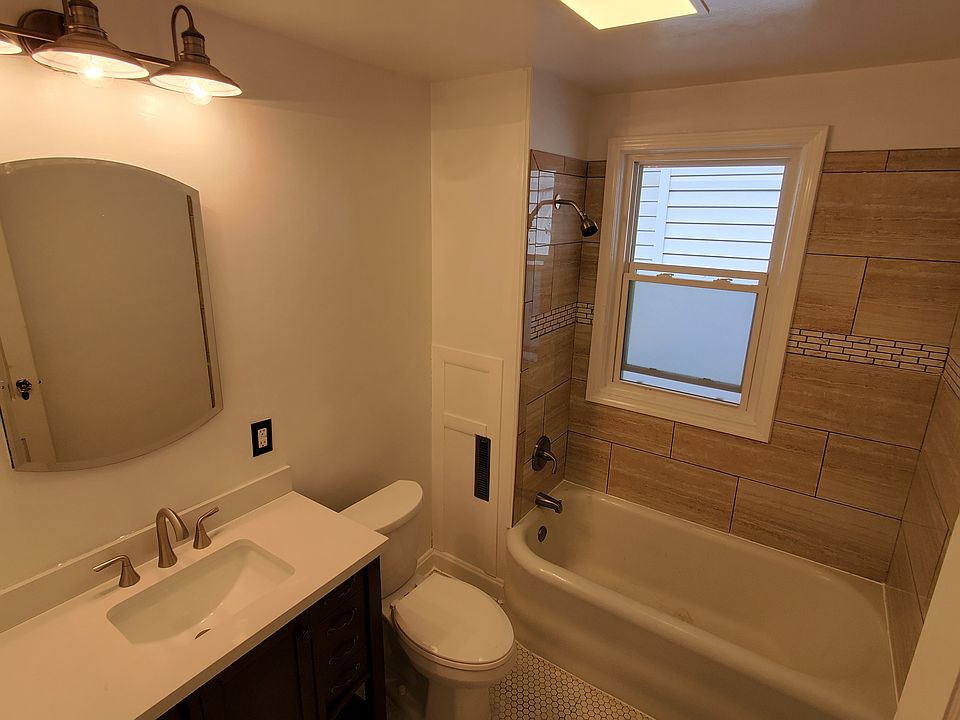 2nd image of 443 W 9th St Floor 2
