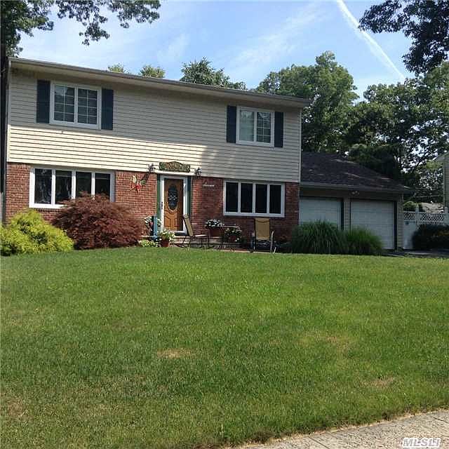 1st image of 7 Leslie Ln