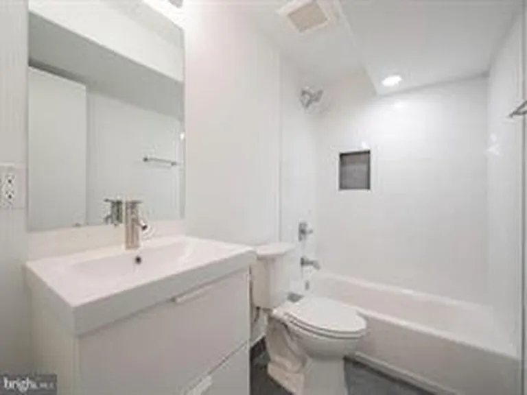 737 N 39th St #1 — Photo 8