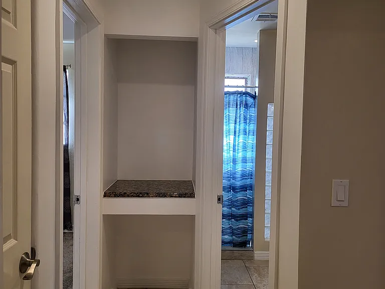 1040 N 27th Pl — Photo 62