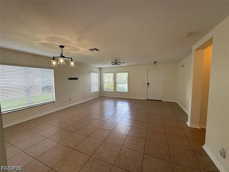18168 Horizon View Blvd — Photo 8