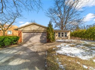 19020 Story Rd, Rocky River, OH 44116