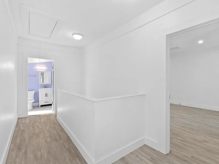 348 Charlotte St — Photo 14
