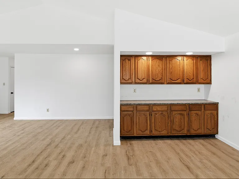 9305 Shipman St — Photo 8