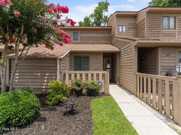 241 Saint James Court, Wilmington, NC 28409