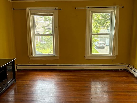 5th image of 80 Monell Ave Floor 2