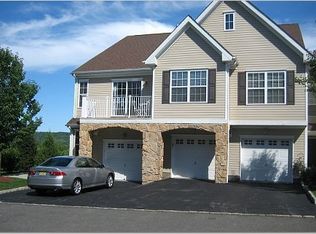 138 Mountainside Dr #13-8, Pompton Lakes, NJ 07442