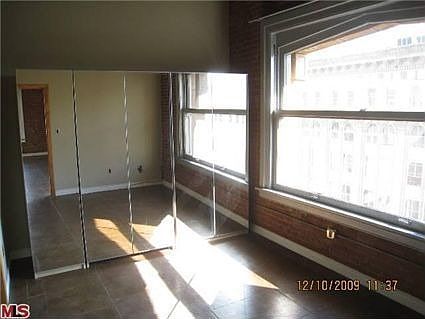 1st image of 215 W 7th St APT 1208