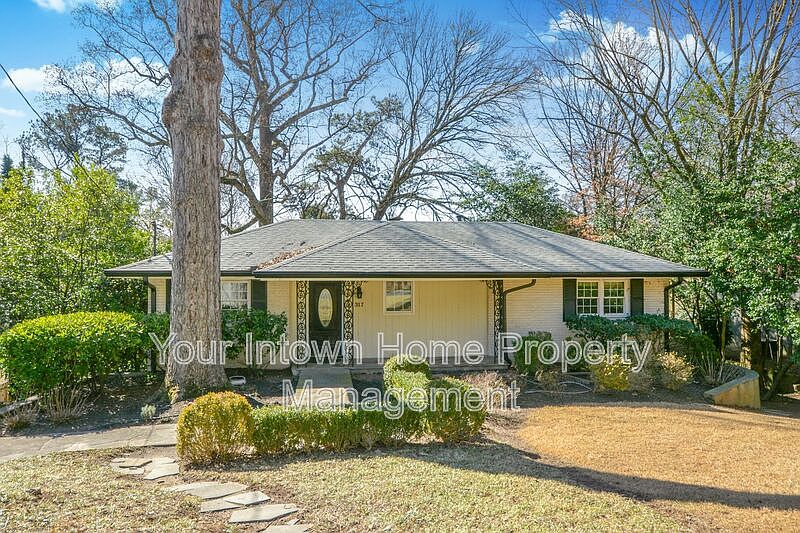 1st image of 317 Eureka Dr NE