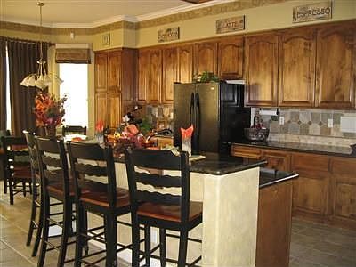 4th image of 6908 Fordham Ct