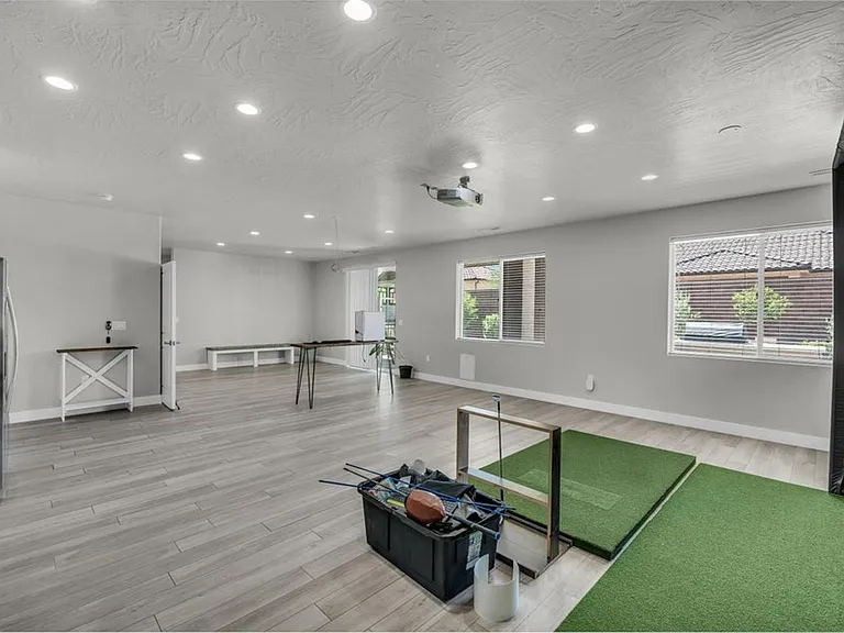 2792 S 3250 W — Photo 35