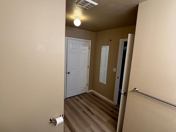 4th image of 1430 W Westbury Way #J