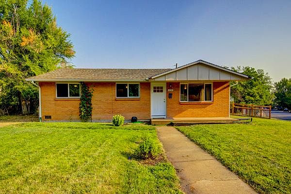 1st image of 3195 Aurora Ave