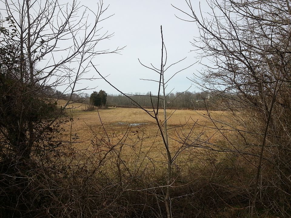 2nd image of 3226 McGhee Rd