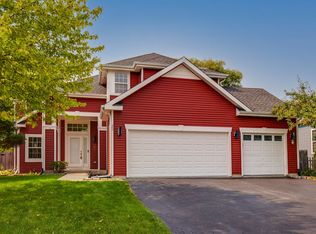 288 Wagonwood Rd, Round Lake, IL 60073