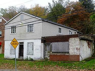 2nd image of 3805 Brownsville Rd