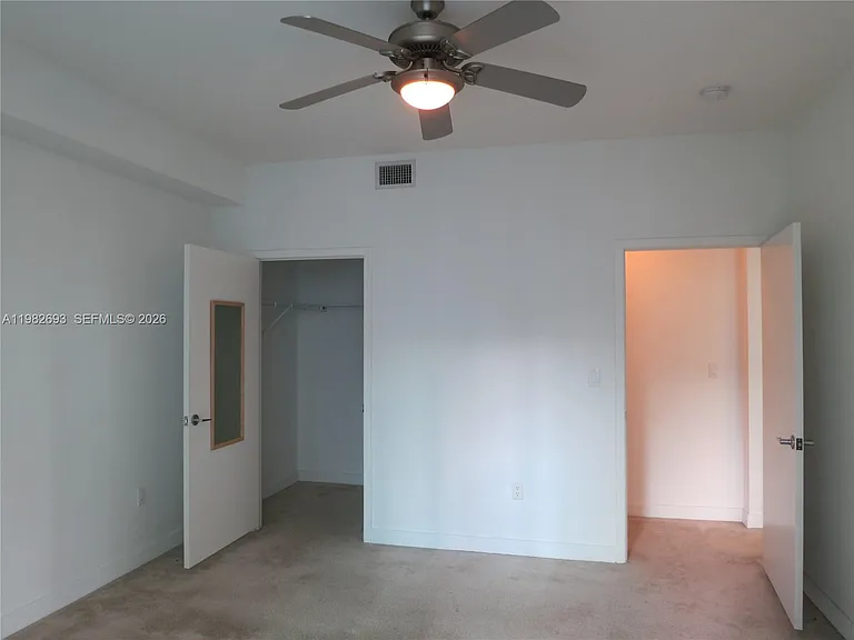 1111 SW 1st Ave #1118 — Photo 14