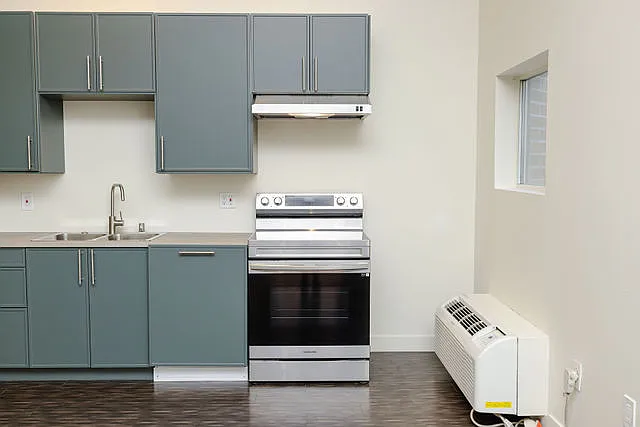 1 bed, 1007 sqft, $2,050 — Photo 2
