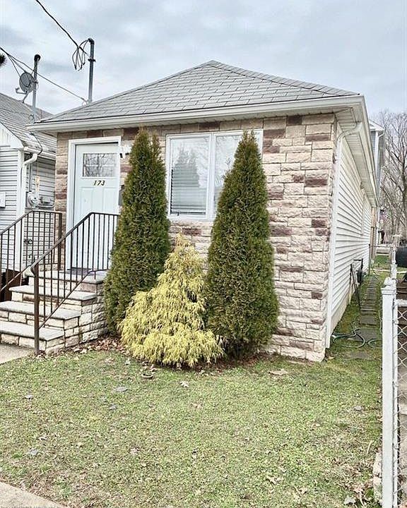 1st image of 173 Moreland St