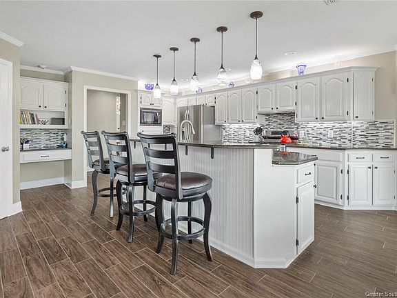2nd image of 1809 Plantation Dr
