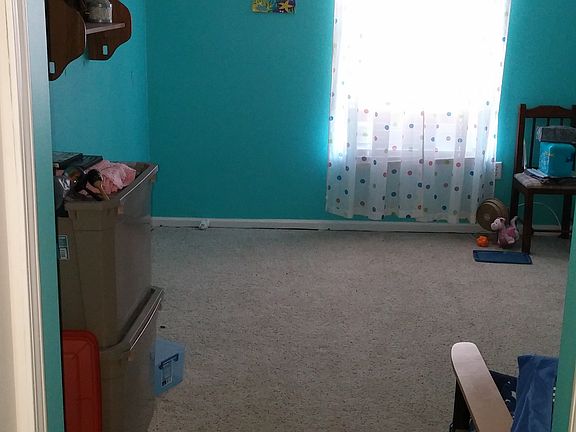 Bonus Room w/ half Bath