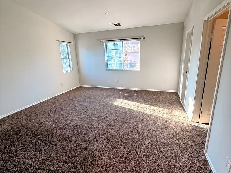 5762 Rostrata Ave — Photo 31