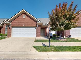 2122 Pickwick Dr, New Albany, IN 47150