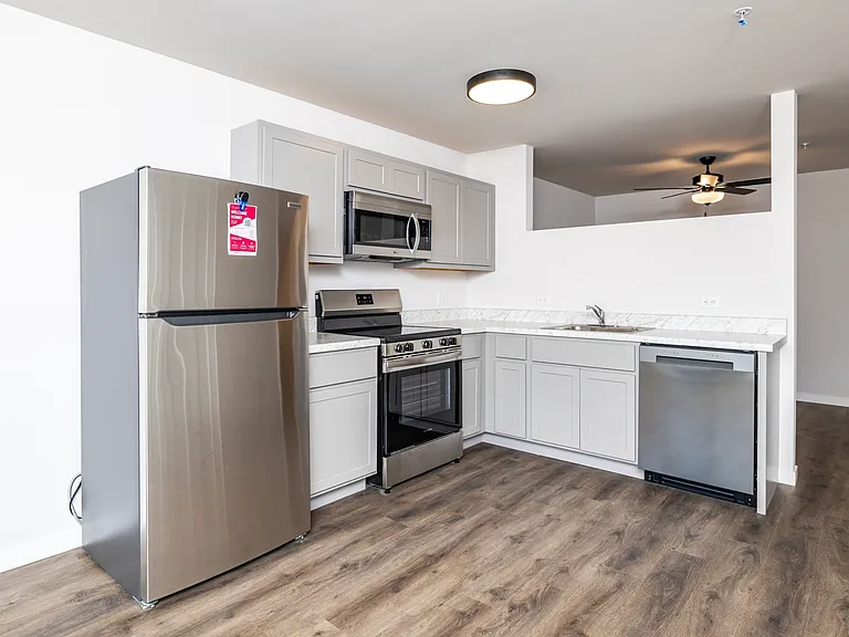 899 Chapel Dr — Photo 9