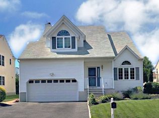 25 Murphy Dr, Bridgewater, NJ
