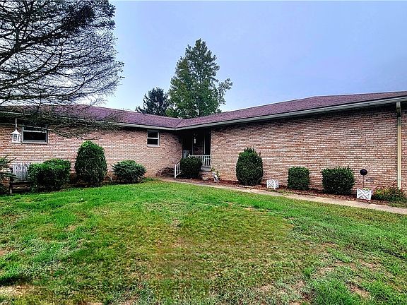 2nd image of 809 Brentwood Dr