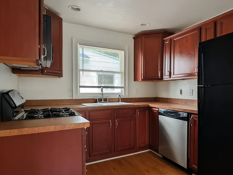 1412 Melrose Pkwy — Photo 5