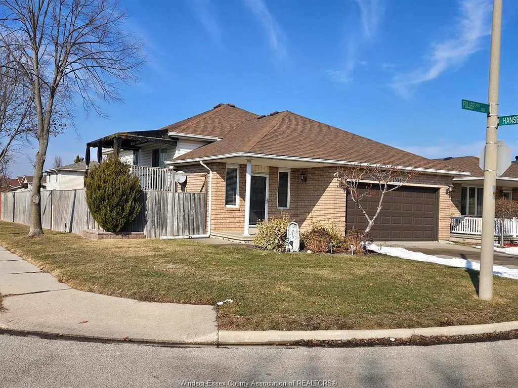 3 bed, $2,800 — Photo 2
