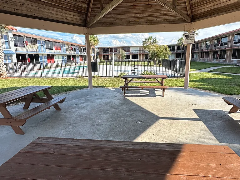 Community gazebo, with toilet facilities. FL 33837