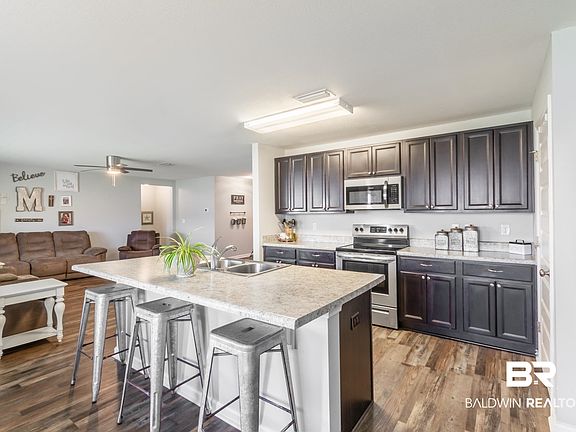 5th image of 6907 Crimson Ridge St