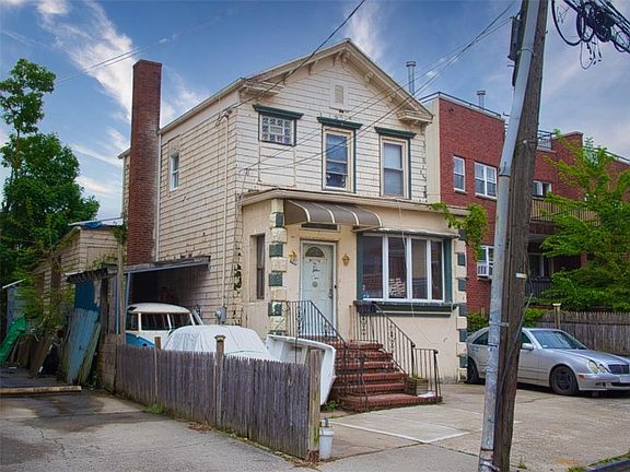 3rd image of 2740 E 23rd St