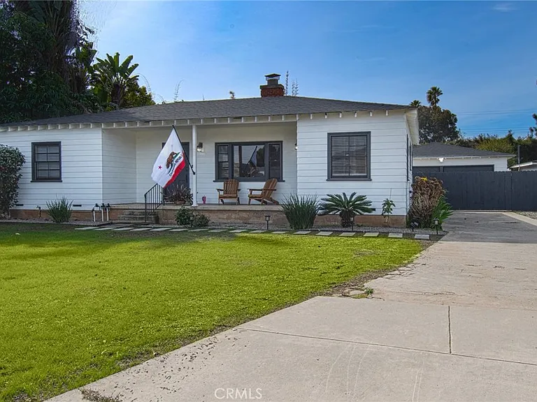 1935 S Nevada St — Photo 2
