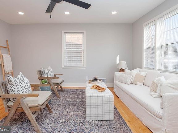 5th image of 136 Dumbarton Rd