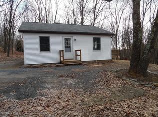 1639 N Rocky Mountain Dr, Effort, PA 18330