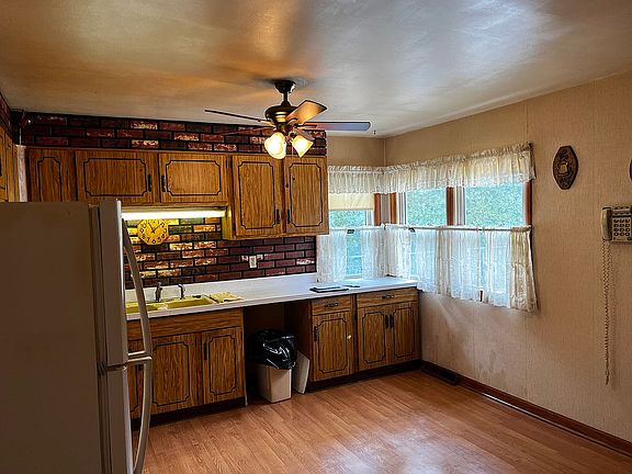 3rd image of 8229 W Summerdale Ave
