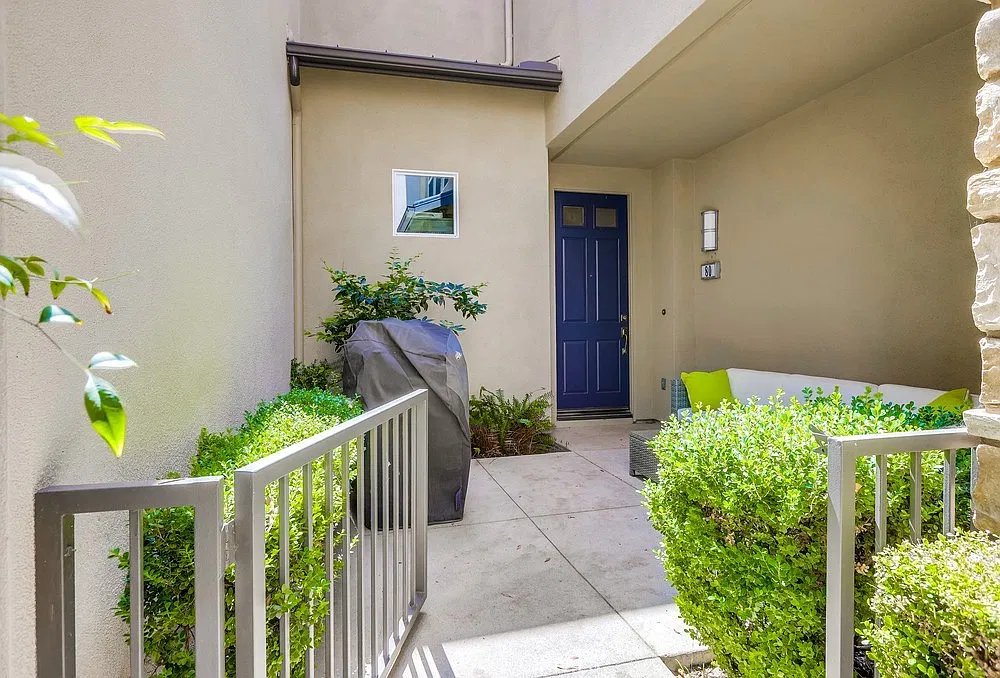 2 bed, 2.5 bath, 1664 sqft, $3,800 — Photo 1