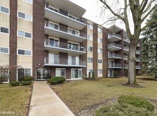 2900 Maple Ave APT 6A, Downers Grove, IL