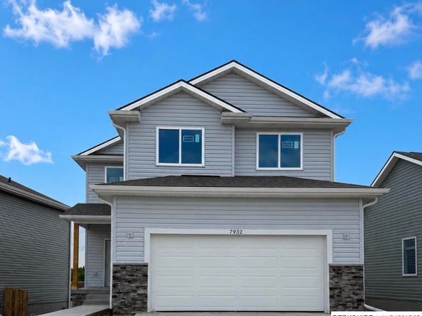 7932 N 93rd St, Omaha, NE 68122
